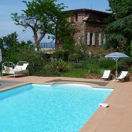 Bed&breakfast La Maison De Nathalie Les Mayons Exterior foto