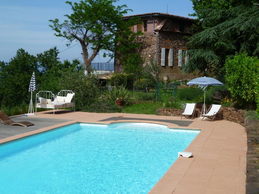 Bed&breakfast La Maison De Nathalie Les Mayons Exterior foto