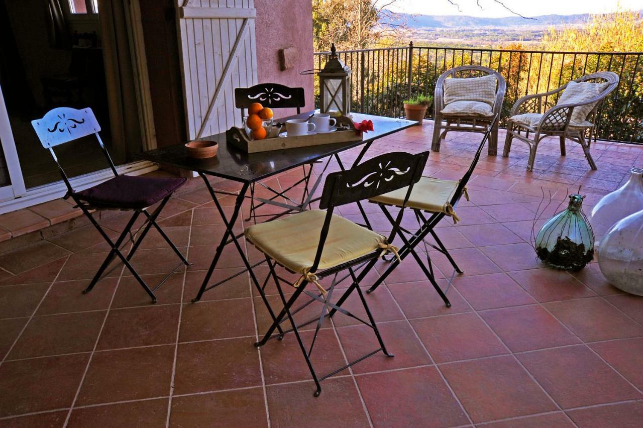 Bed&breakfast La Maison De Nathalie Les Mayons Exterior foto