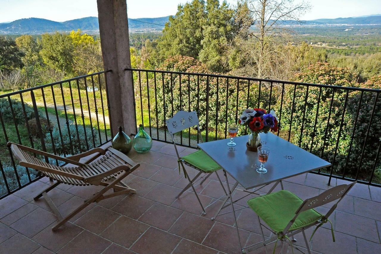 Bed&breakfast La Maison De Nathalie Les Mayons Exterior foto