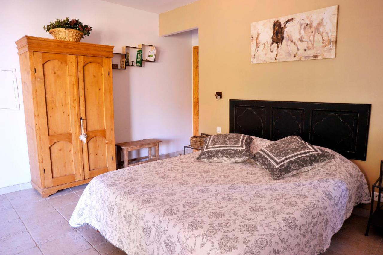 Bed&breakfast La Maison De Nathalie Les Mayons Exterior foto