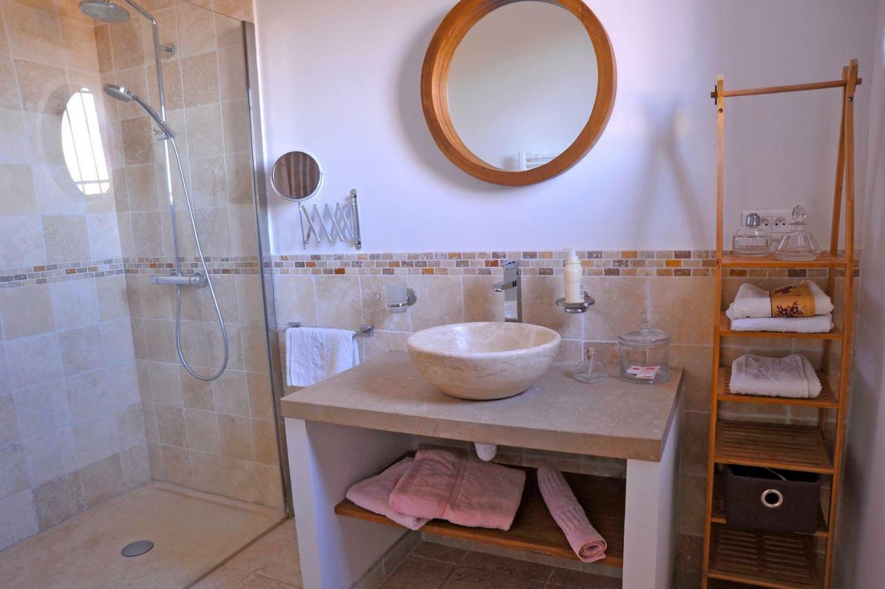 Bed&breakfast La Maison De Nathalie Les Mayons Exterior foto
